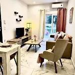 Lejlighed Bright And Calm 1br Near & Center