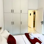 Bright And Calm 1br Near & Center *