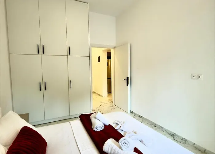 דירה Bright And Calm 1br Near & Center לוטראקי