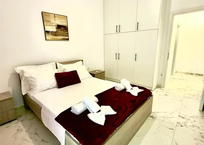 Bright And Calm 1br Near & Center דירה *