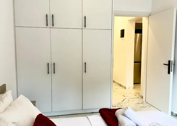 Bright And Calm 1br Near & Center *